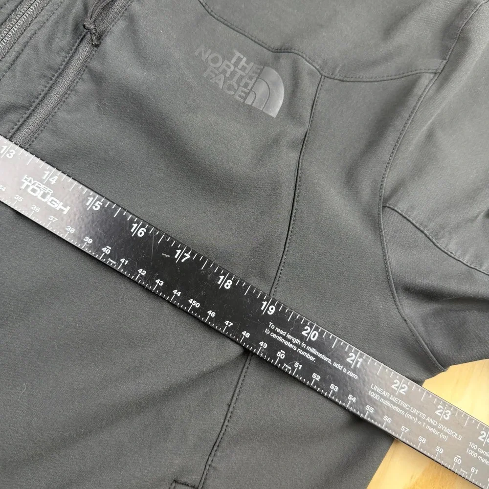 The North Face WindWall Softshell Jacket Mens Black Full Zip Mock Neck Coat